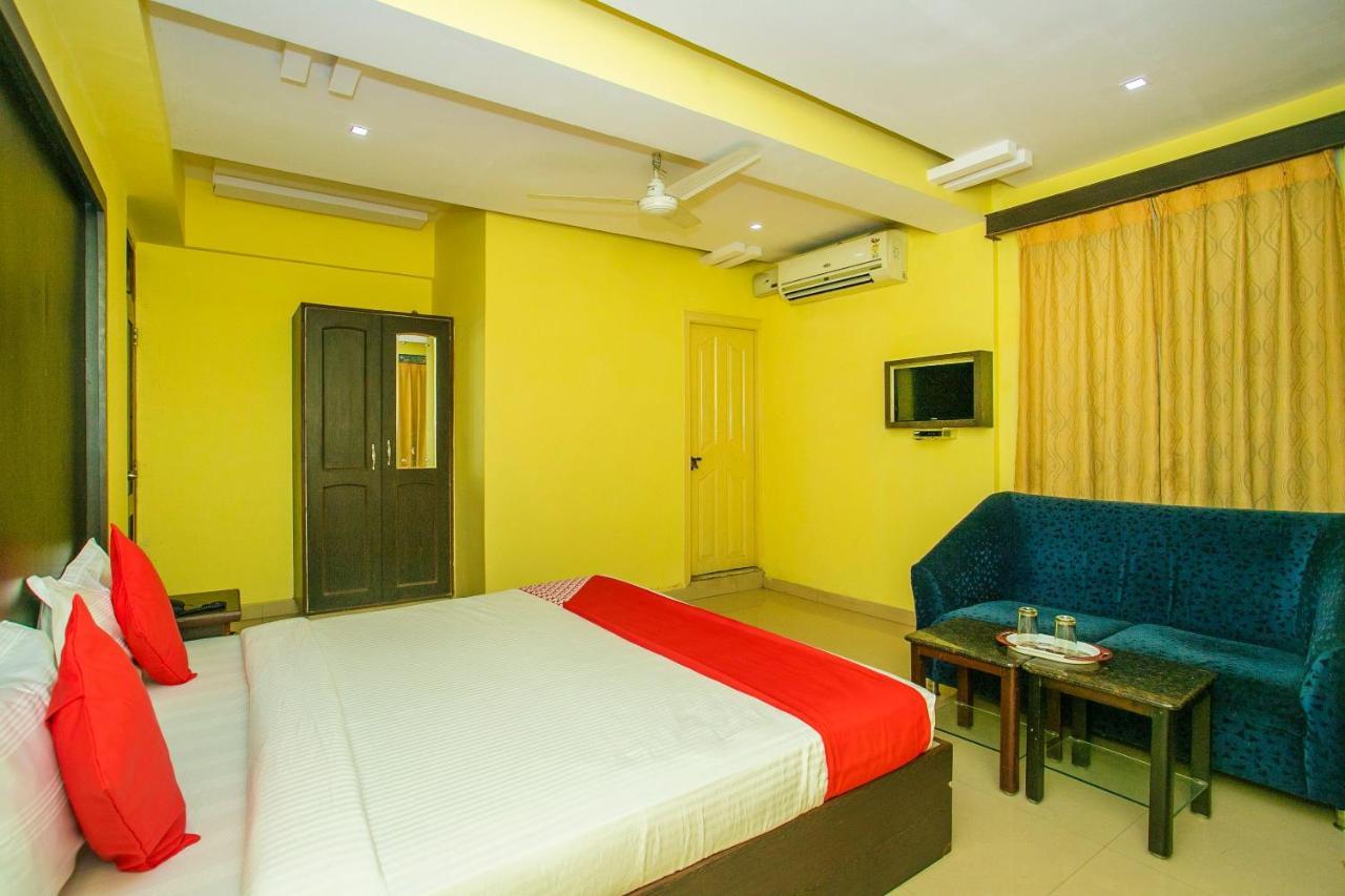 Oyo 25121 Bns Lodge Bangalore Buitenkant foto