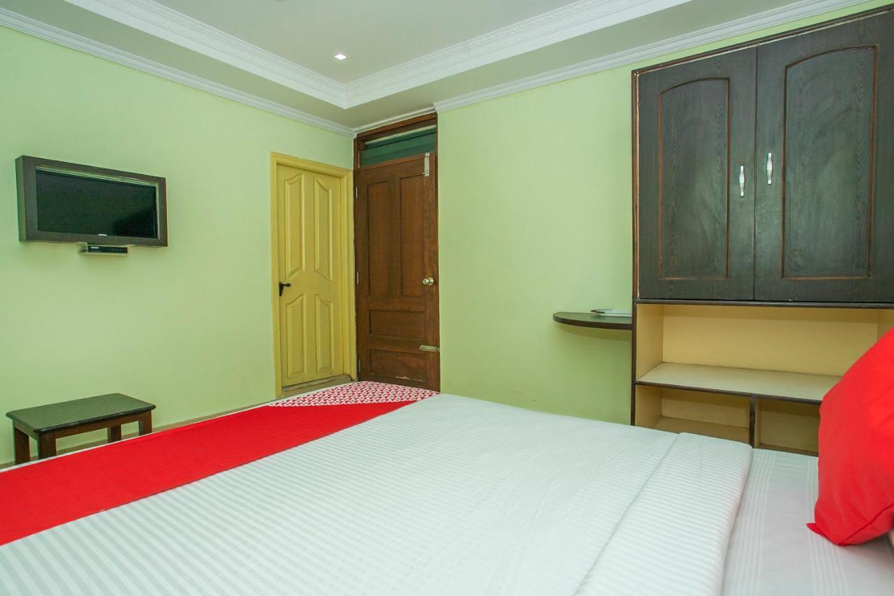 Oyo 25121 Bns Lodge Bangalore Buitenkant foto