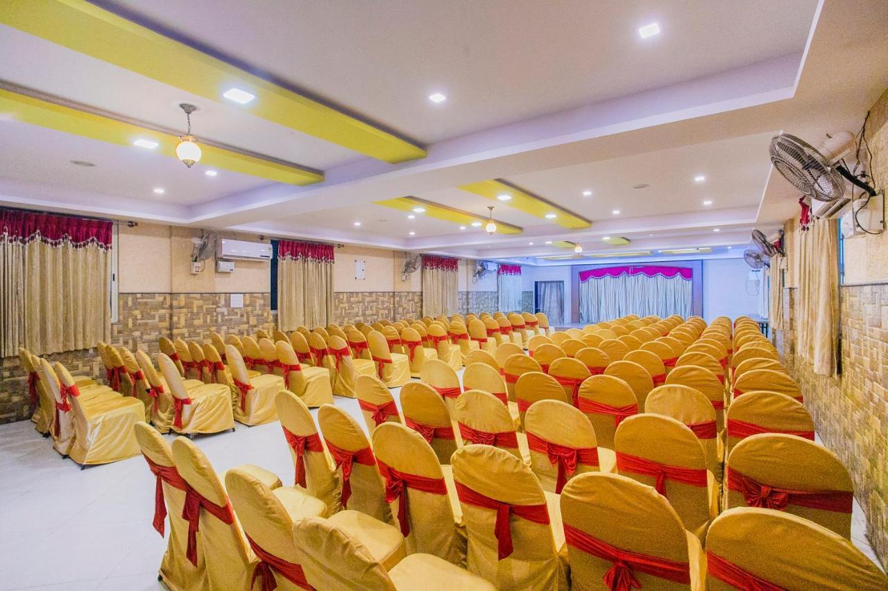 Oyo 25121 Bns Lodge Bangalore Buitenkant foto