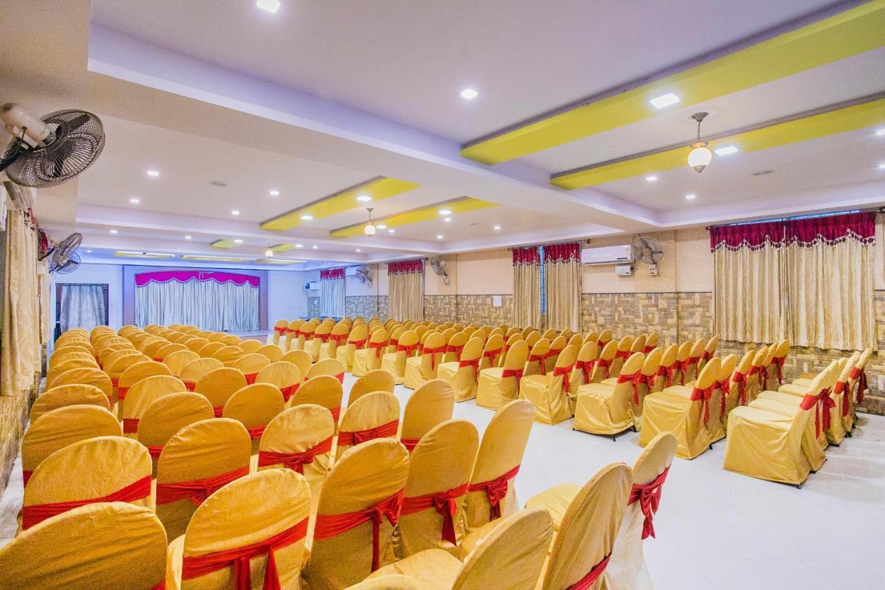 Oyo 25121 Bns Lodge Bangalore Buitenkant foto